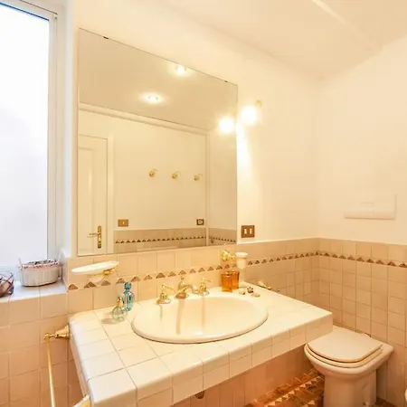 Ca' Del Pittore In Dorsoduro, Elegant Fine Arts District *